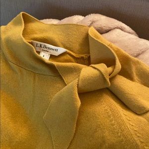Mustard yellow wool sweater with neck tie, Small